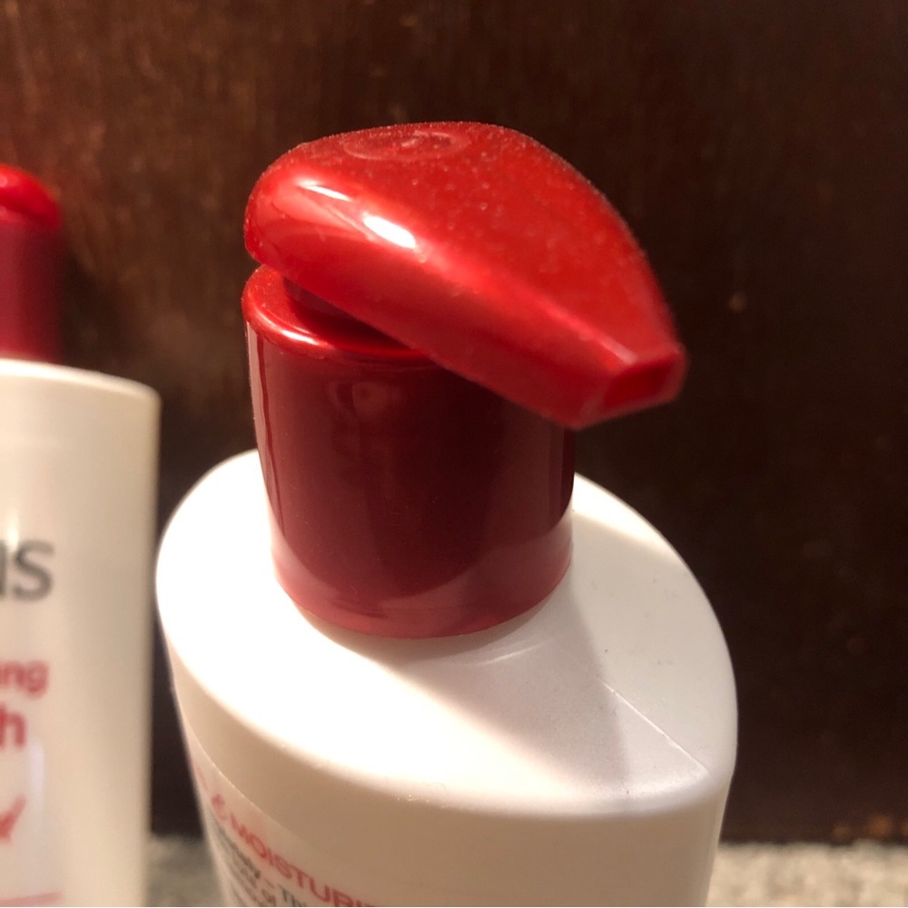 X2 Jergens Extra Moisturizing Hand Wash Soap Cherry Almond, 8.3oz - Picture 7 of 8